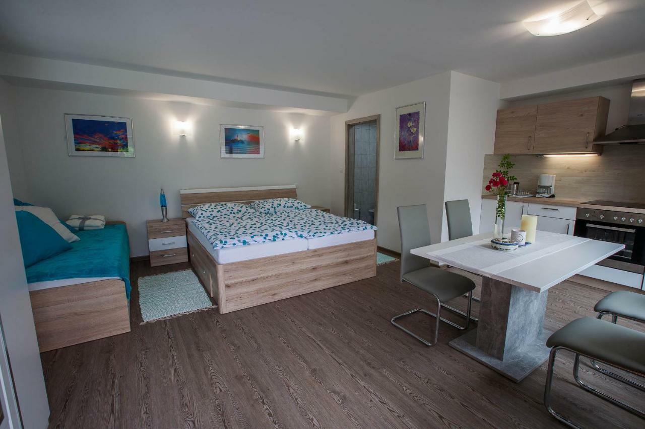 Apartment Pr'cajhn *