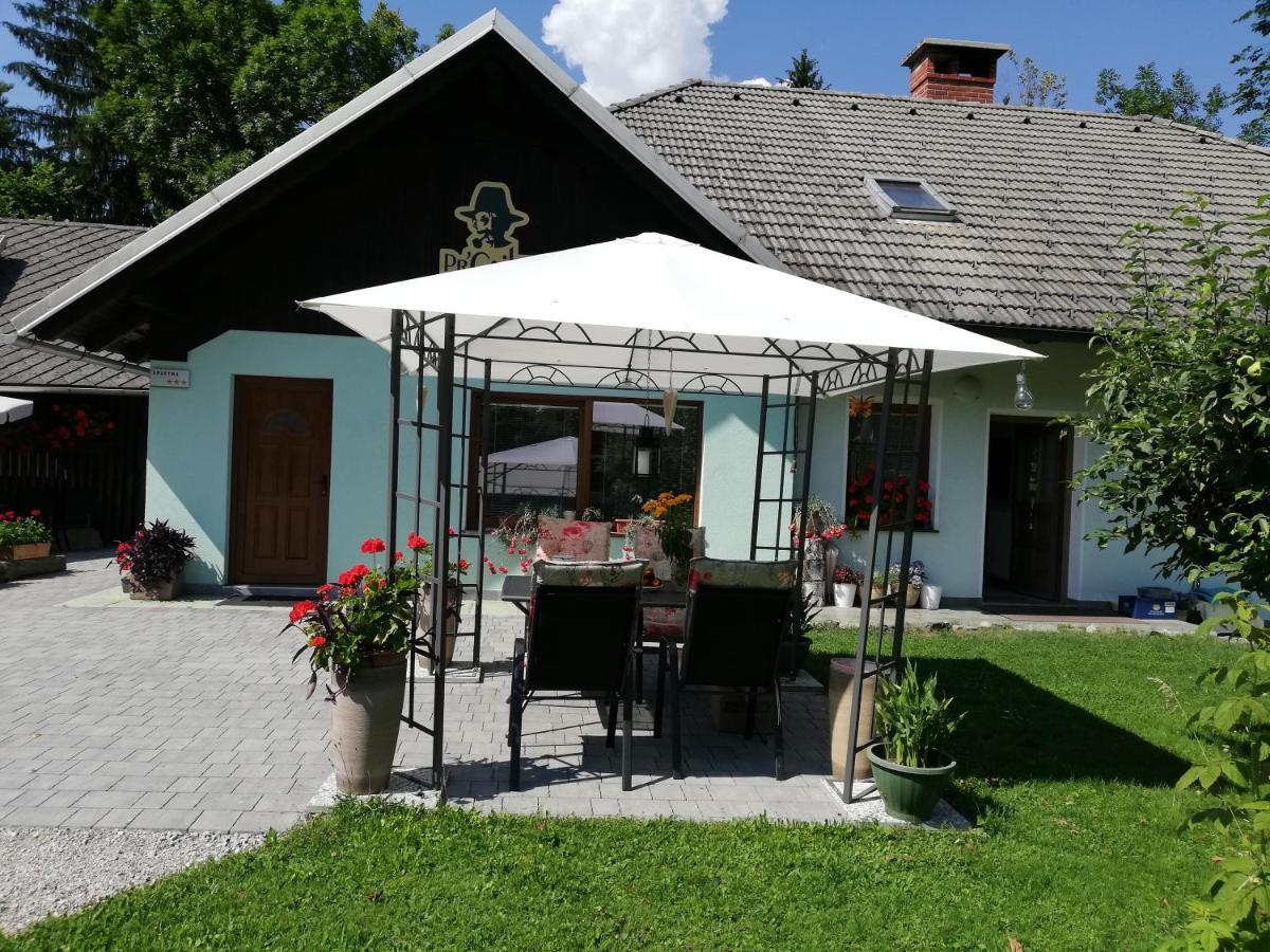Pr'cajhn Apartman *